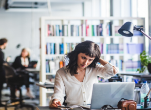 طريقة بسيطة لتعويض المخاطر الصحية للجلوس طوال اليوم! 